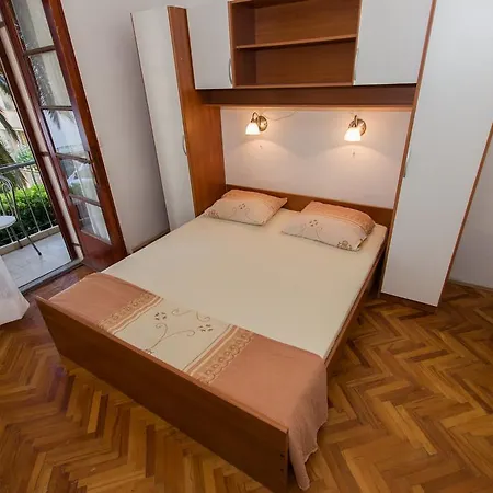 Apartments Ella * Makarska