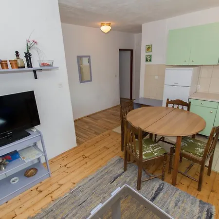 Apartments Ella * Makarska