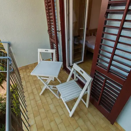Apartments Ella Makarska